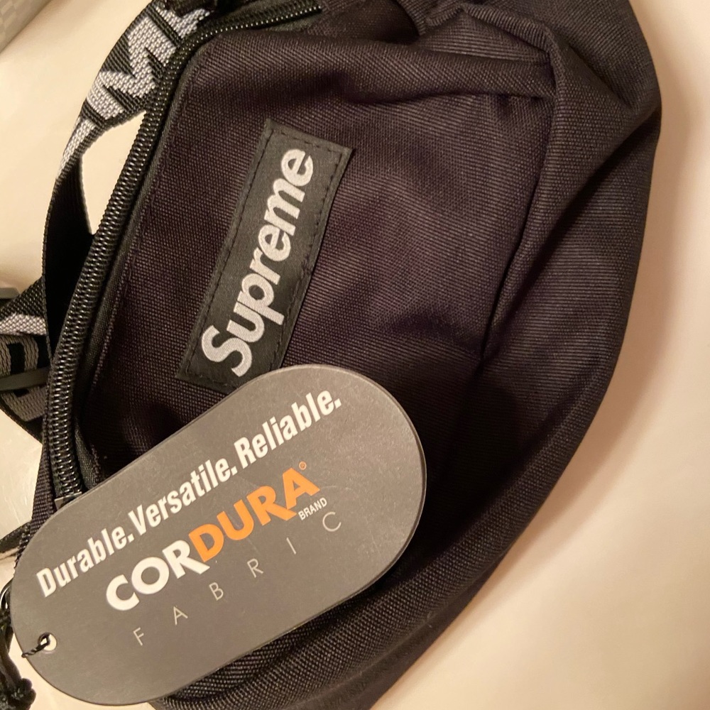 Supreme ss18 shoulder bag